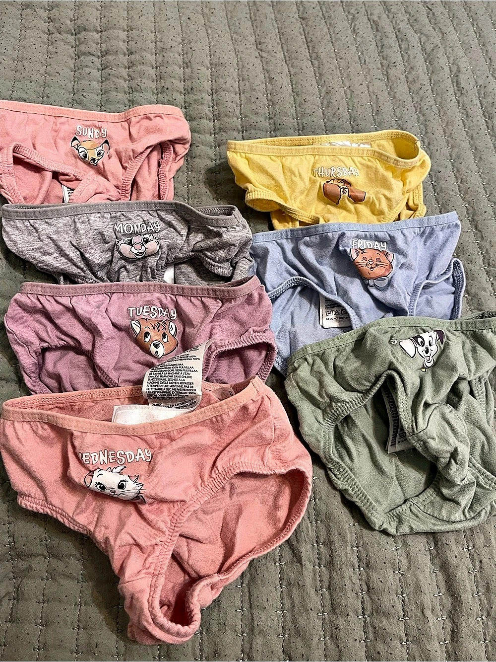 H&M Disney Days of the Week Cotton Briefs 7-Pack Girls Underwear Set Size 3-4T